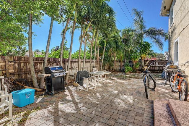 1400 Cardinal Lane, Lantana, FL 33462