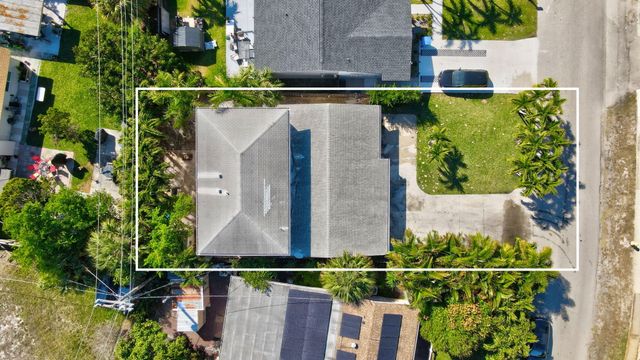 1400 Cardinal Lane, Lantana, FL 33462