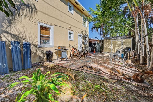 1400 Cardinal Lane, Lantana, FL 33462