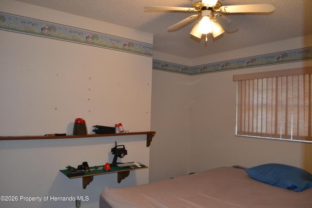 6473 Blackbird Avenue, Weeki Wachee, FL 34613