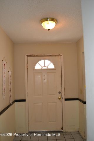 6473 Blackbird Avenue, Weeki Wachee, FL 34613