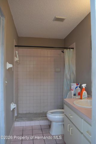 6473 Blackbird Avenue, Weeki Wachee, FL 34613