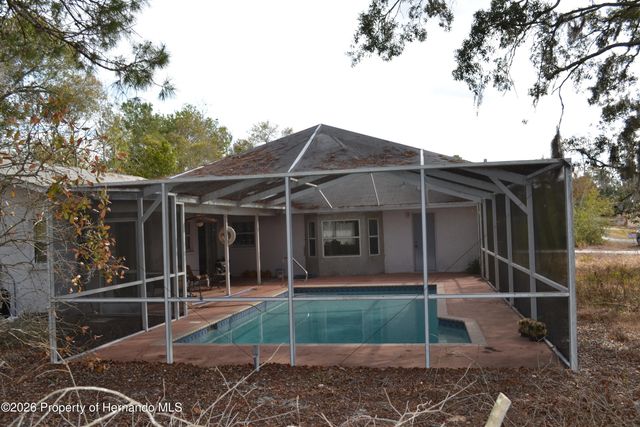 6473 Blackbird Avenue, Weeki Wachee, FL 34613