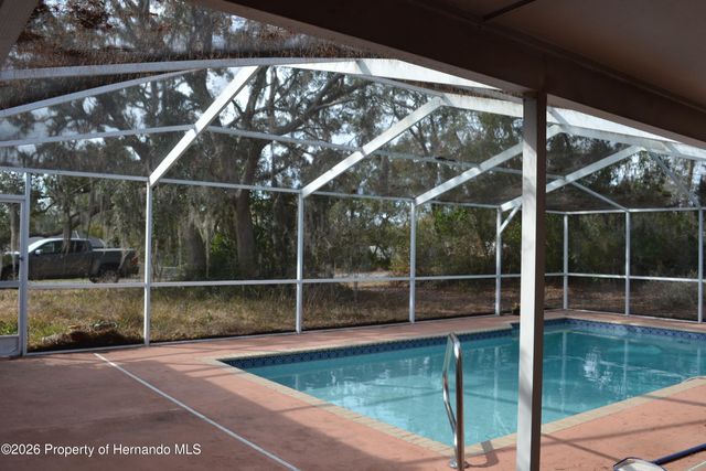 6473 Blackbird Avenue, Weeki Wachee, FL 34613