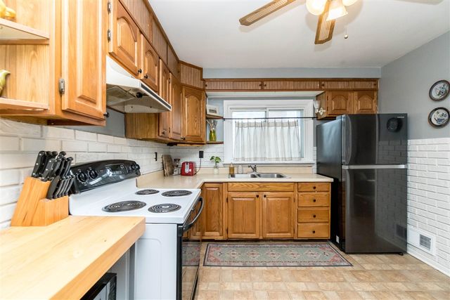 18951 Sunset Street, Livonia, MI 48152