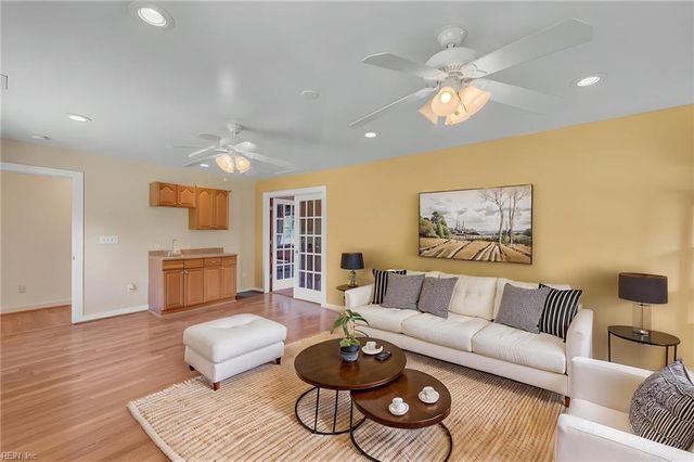 2244 Benefit RD, Chesapeake, VA 23322