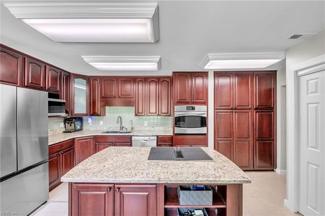 2244 Benefit RD, Chesapeake, VA 23322