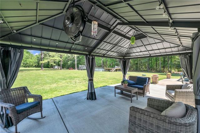 2244 Benefit RD, Chesapeake, VA 23322