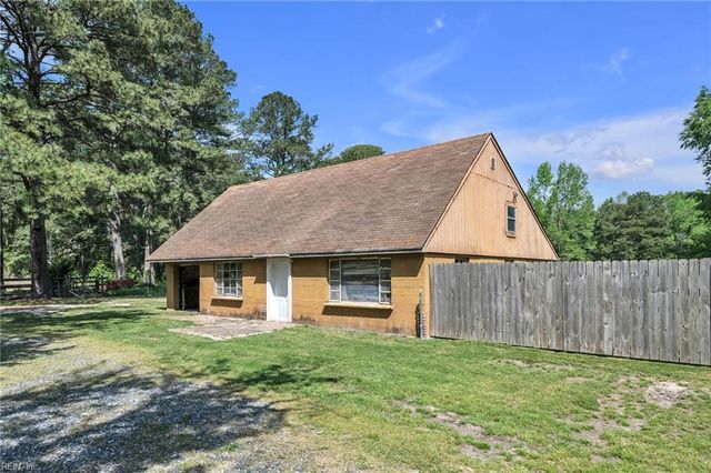 2244 Benefit RD, Chesapeake, VA 23322