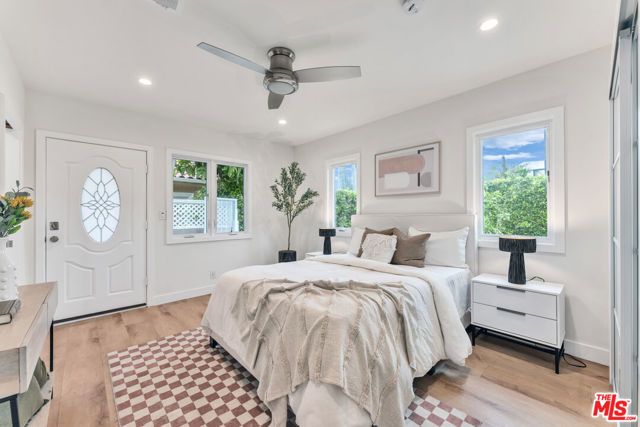 256 N Doheny Drive, Beverly Hills, CA 90211