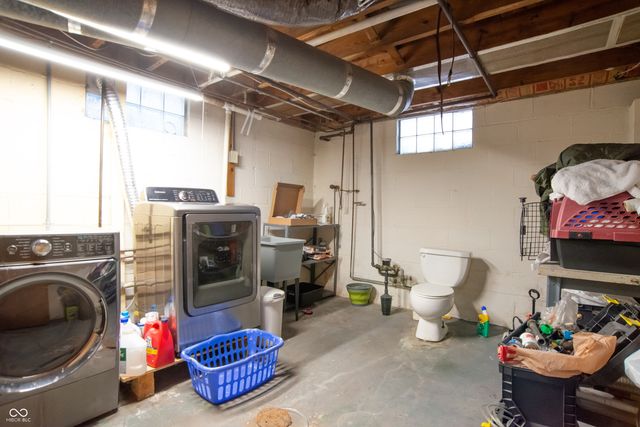 6156 Oak Avenue, Indianapolis, IN 46219