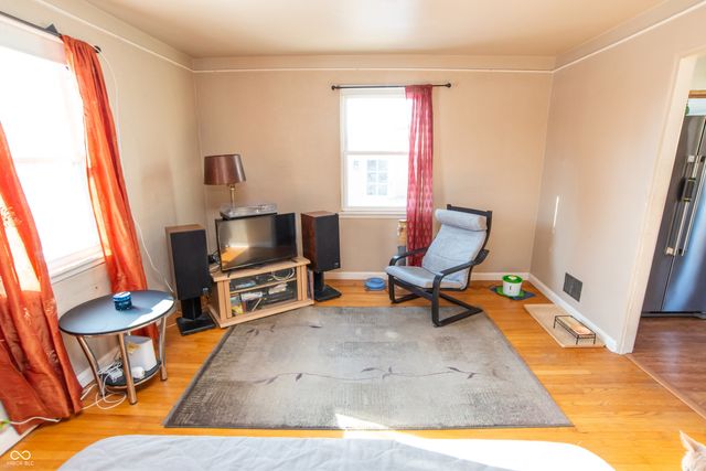 6156 Oak Avenue, Indianapolis, IN 46219