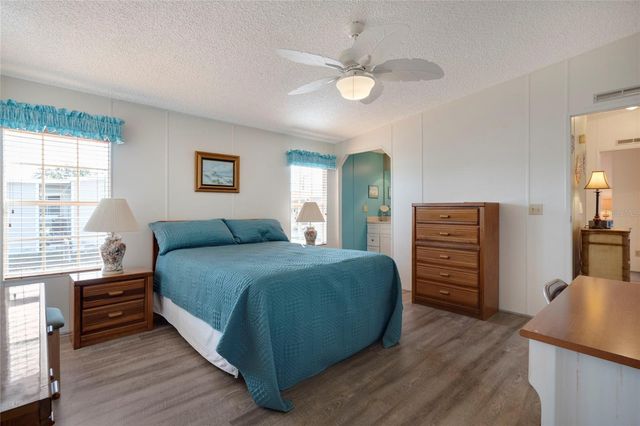 713 RIVERVIEW CIRCLE, North Port, FL 34287