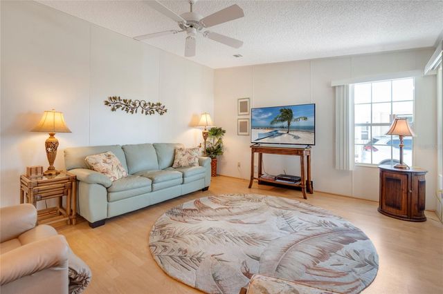 713 RIVERVIEW CIRCLE, North Port, FL 34287