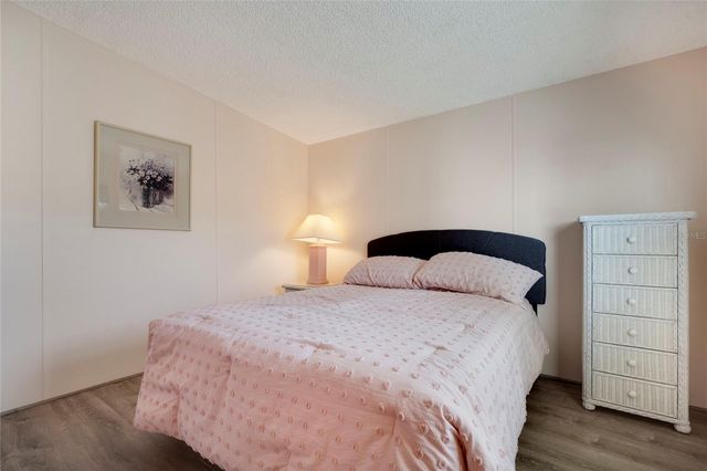 713 RIVERVIEW CIRCLE, North Port, FL 34287