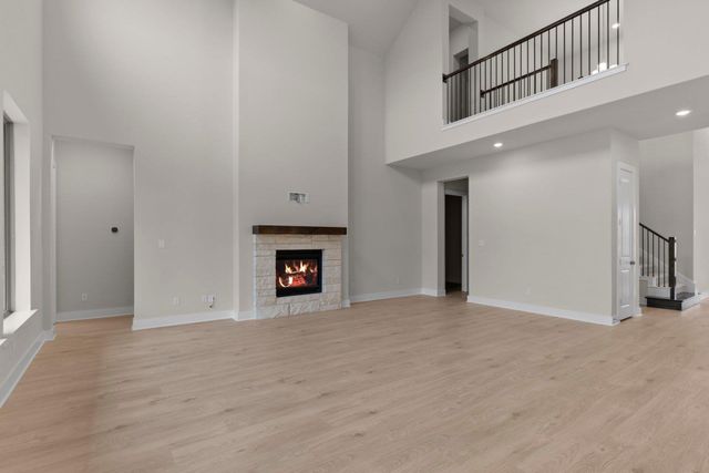 125 Smoke Signal CT, Liberty Hill, TX 78642