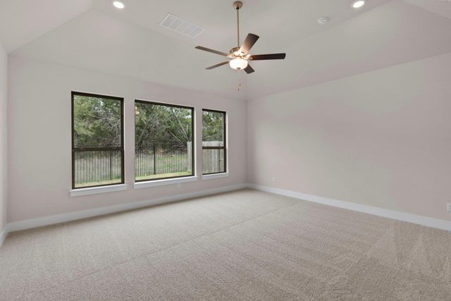 125 Smoke Signal CT, Liberty Hill, TX 78642