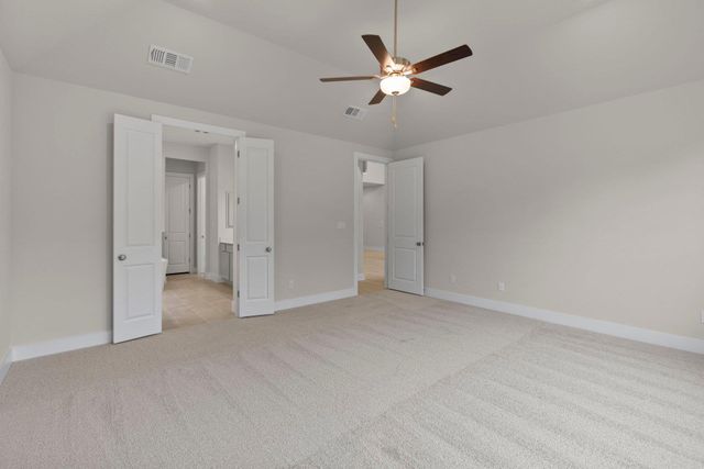 125 Smoke Signal CT, Liberty Hill, TX 78642