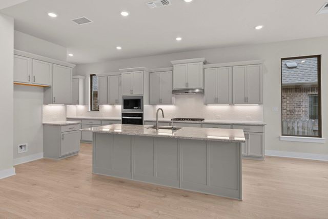 125 Smoke Signal CT, Liberty Hill, TX 78642