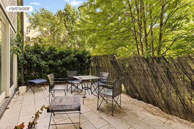 746 E 6TH Street, New York City, NY 10009