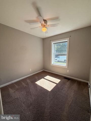 209 WYATT DR, Fredericksburg, VA 22407