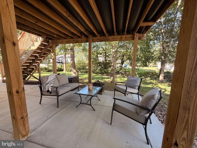209 WYATT DR, Fredericksburg, VA 22407