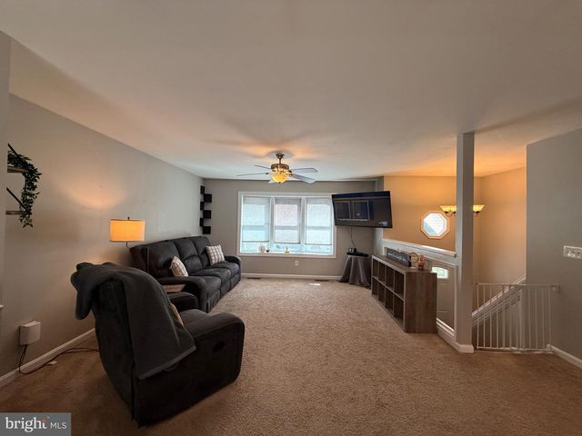 209 WYATT DR, Fredericksburg, VA 22407