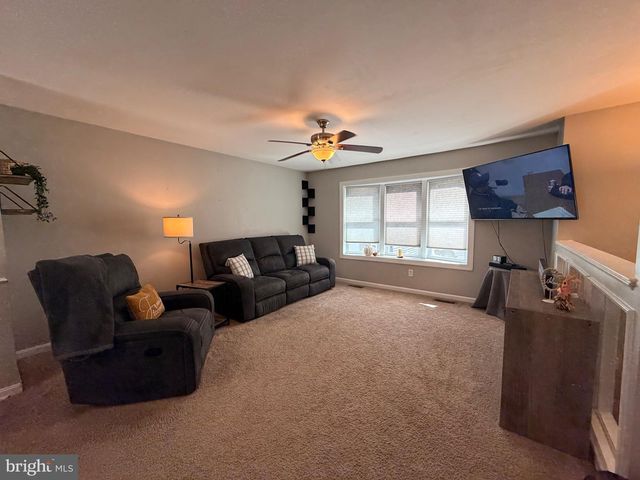209 WYATT DR, Fredericksburg, VA 22407
