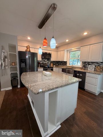 209 WYATT DR, Fredericksburg, VA 22407