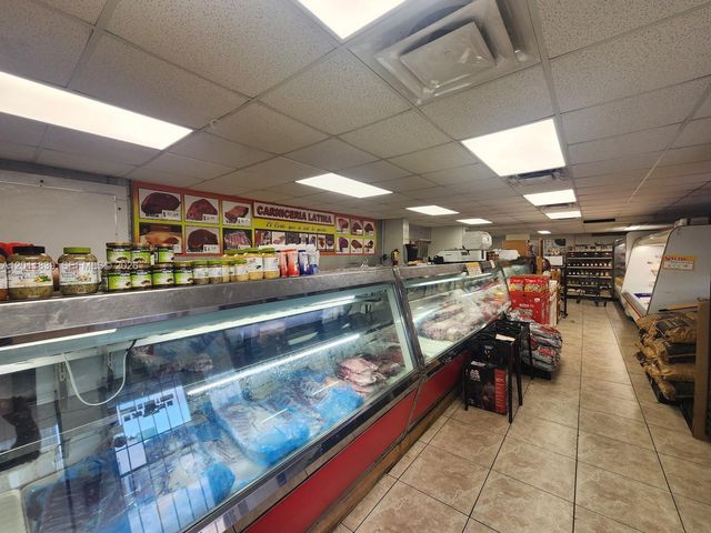 4125 E 10th Ct, Hialeah, FL 33013