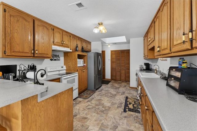 3724 N Perrin Road, Independence, MO 64058