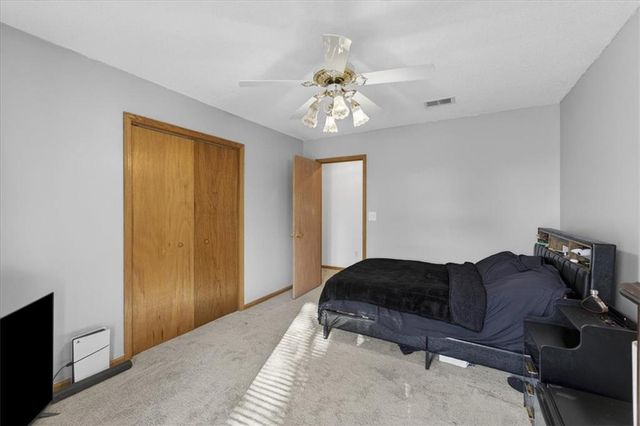 3724 N Perrin Road, Independence, MO 64058