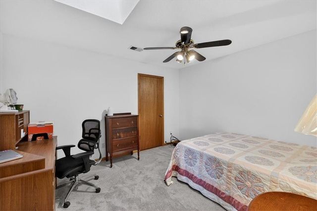 3724 N Perrin Road, Independence, MO 64058