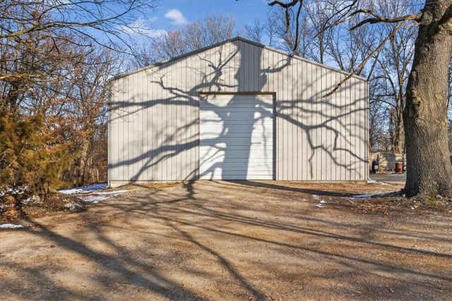 3724 N Perrin Road, Independence, MO 64058