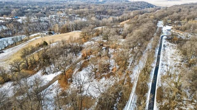 3724 N Perrin Road, Independence, MO 64058