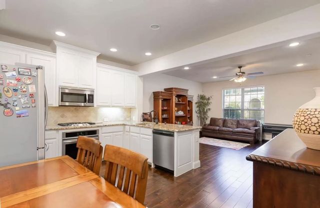 4654C Rhett Lane, Carrollton, TX 75010