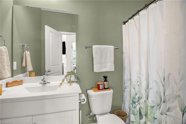 178 Wickham Court, Clemmons, NC 27012