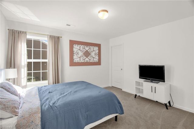 178 Wickham Court, Clemmons, NC 27012