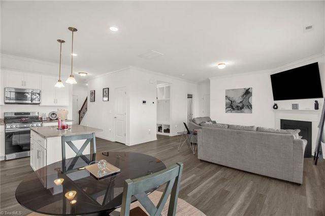 178 Wickham Court, Clemmons, NC 27012