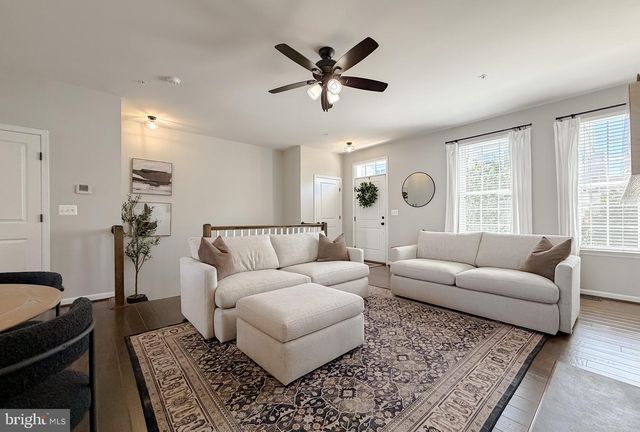12 MUSTANG DR, La Plata, MD 20646