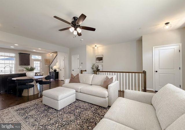 12 MUSTANG DR, La Plata, MD 20646