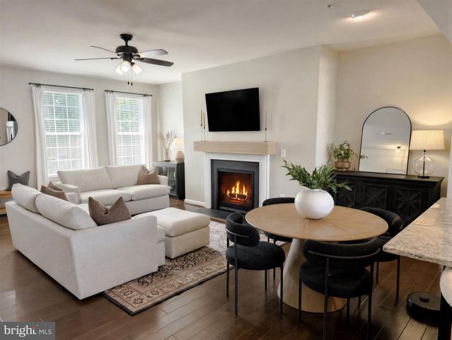 12 MUSTANG DR, La Plata, MD 20646