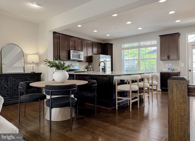 12 MUSTANG DR, La Plata, MD 20646