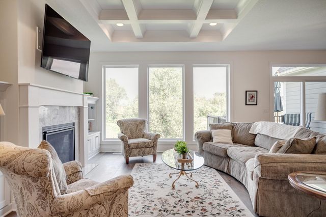 1075 Mehegan Lane, White Bear Twp, MN 55127