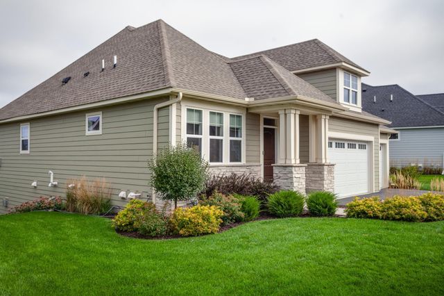 1075 Mehegan Lane, White Bear Twp, MN 55127