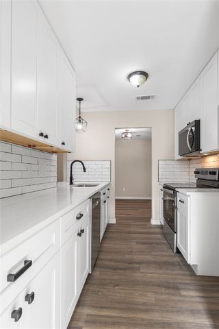 9903 Plainfield Drive, Fort Worth, TX 76108