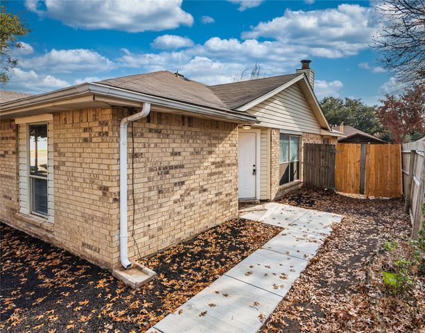 9903 Plainfield Drive, Fort Worth, TX 76108