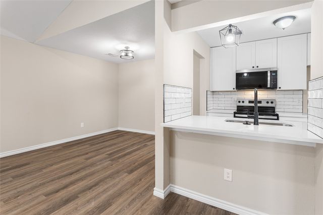 9903 Plainfield Drive, Fort Worth, TX 76108