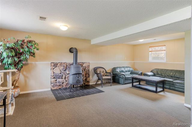 7357 Ponderosa Drive, Swartz Creek, MI 48473