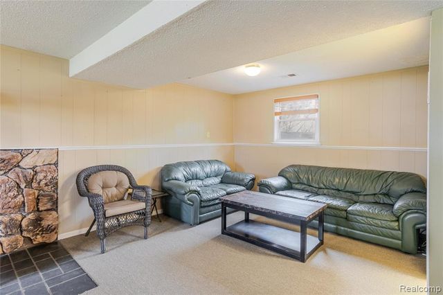 7357 Ponderosa Drive, Swartz Creek, MI 48473